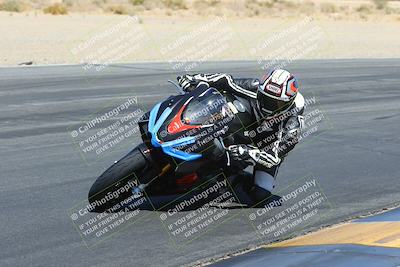 media/Mar-24-2025-Moto Forza (Mon) [[57ce5c5cff]]/3-Beginner Group/Session 3 (Turn 6 Inside)/